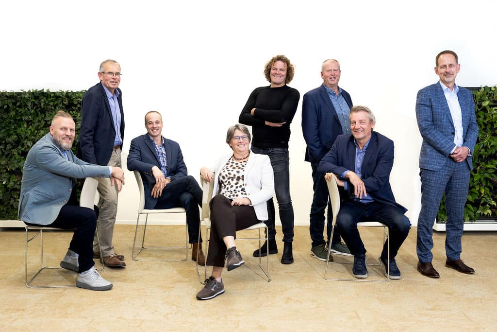 groepsfoto van het bestuur van de organisatie