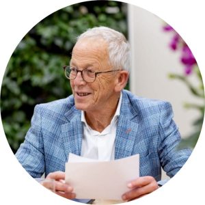 foto van NAK organisatie vaste commissies voorzitter han vd broek